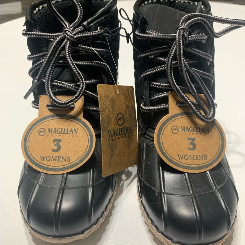Magellan Outdoor Duck Boot Woman/Big Girl Size 3 New Black Waterproof Insulated